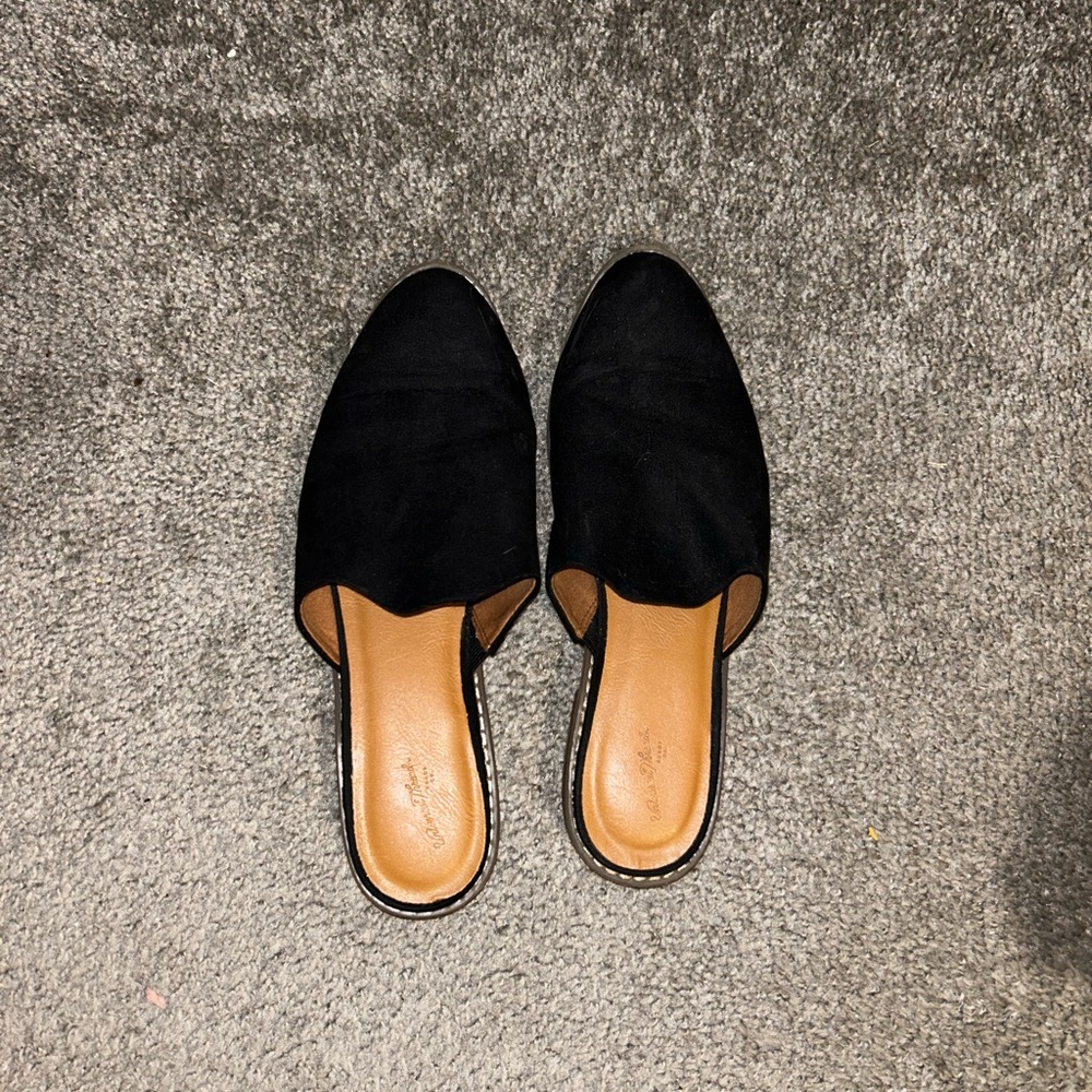 Black target mules